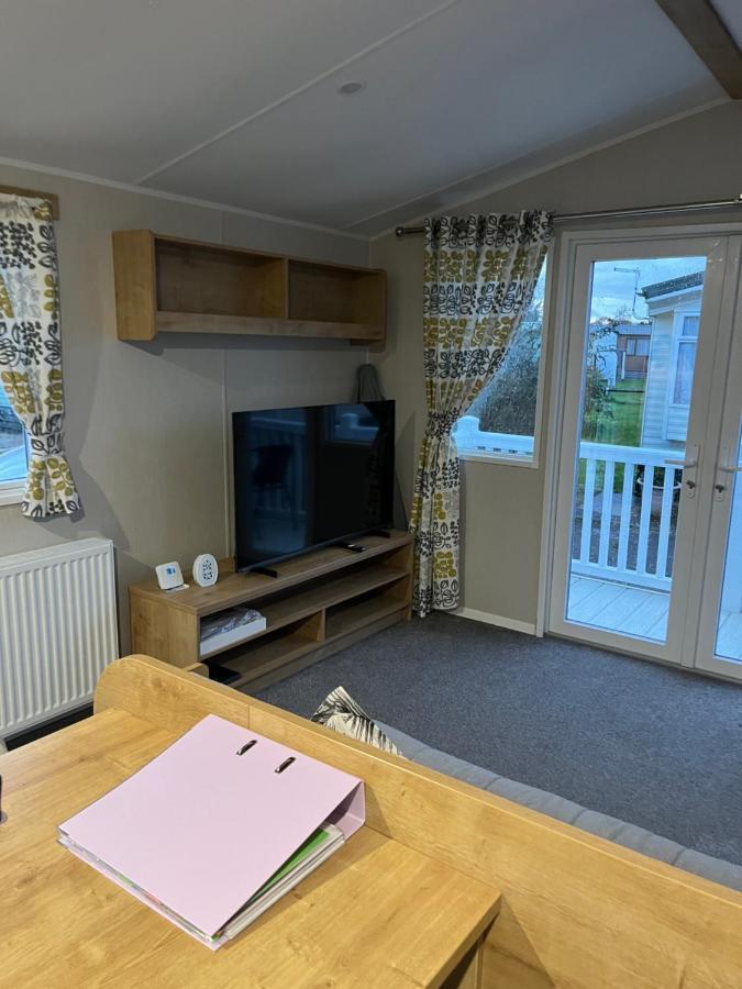 Вилла Lorraine'S Caravan Holiday Моркам Экстерьер фото