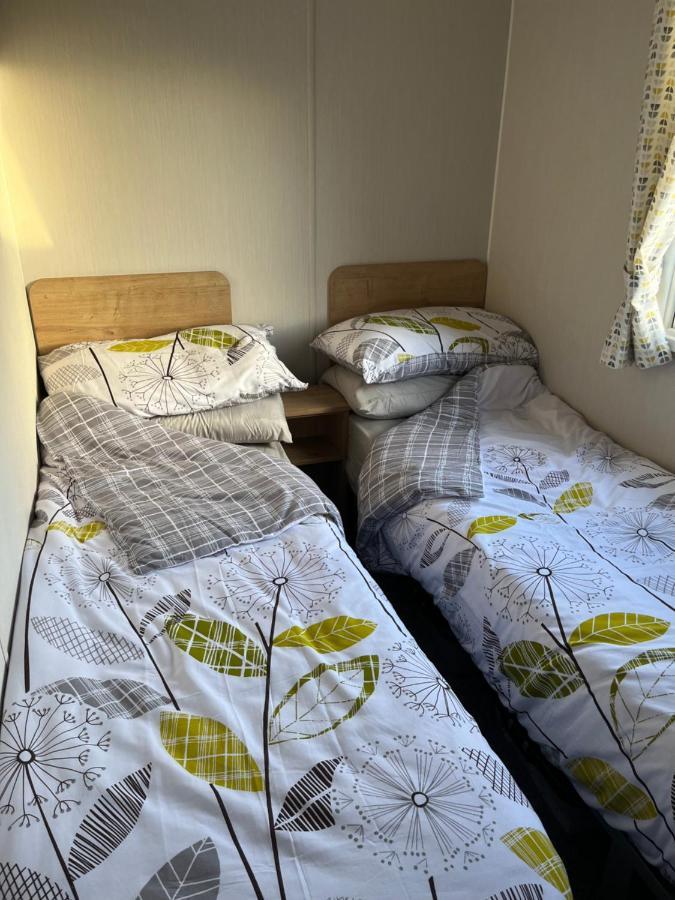 Вилла Lorraine'S Caravan Holiday Моркам Экстерьер фото